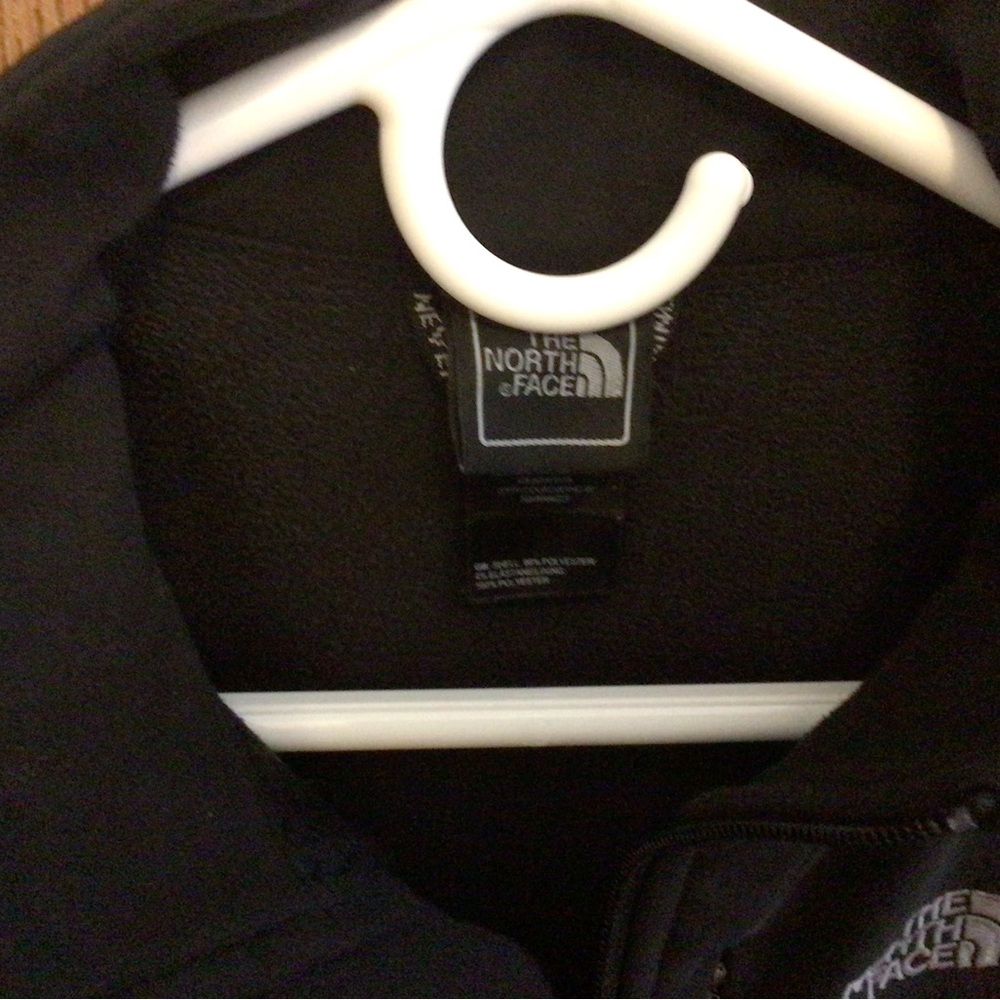 Women’s Northface Softshell Jacket Size Small - image 3